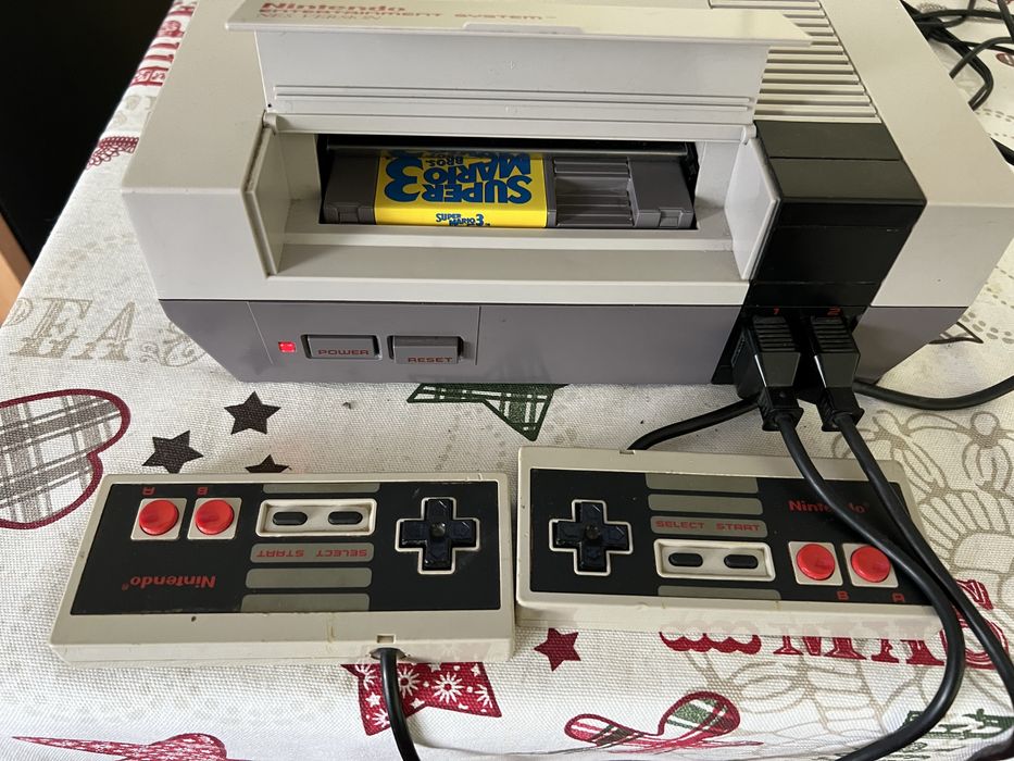 Nintendo NES cu Mario 3