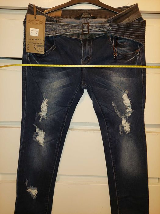 Blugi/jeans Feeling cu franjuri/rupturi TRANSPORT GRATUIT
