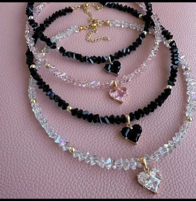 Браслеты с талисманами Дзи