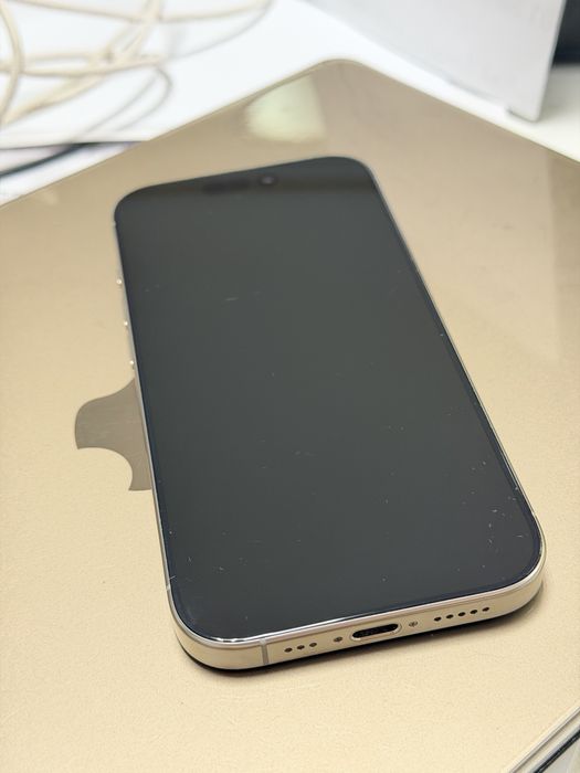 Продам Iphone 16 pro 256