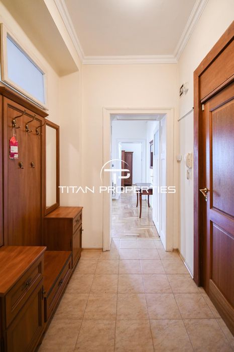 Четиристаен, под наем, Център - Докторски паметник