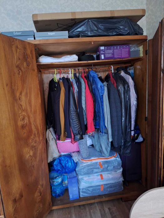 Ретро гардероб от орех и шкаф