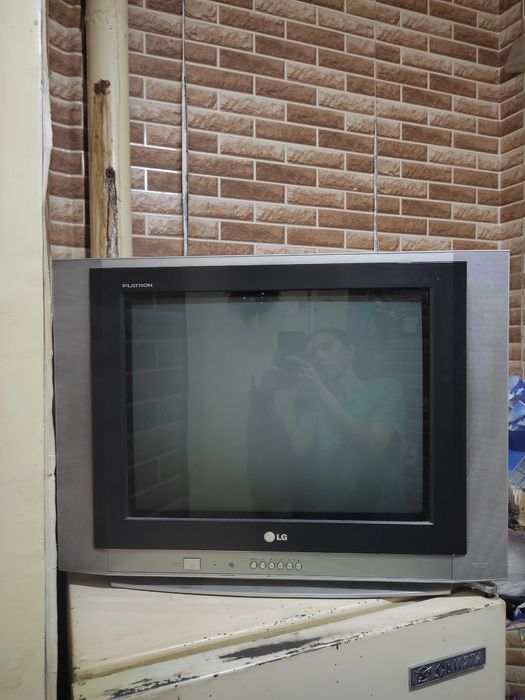 Телевизор LG  рабочий