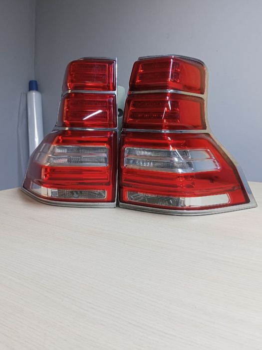 Продам задние фонари prado 150
