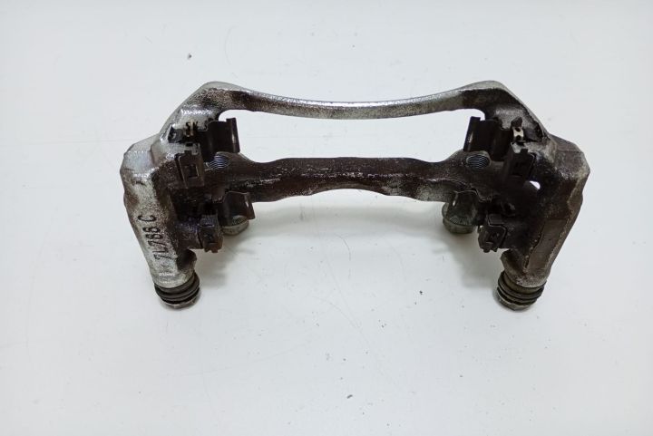 Suport etrier fata 7L766C Volkswagen VW Golf a 8-a generatie