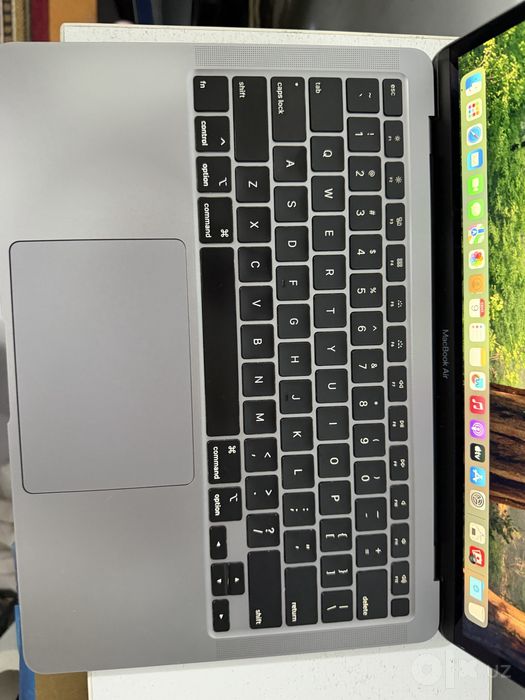 Macbook Air 2020/i3/8/256