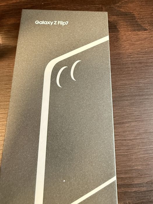 Vand Samsung z flip7