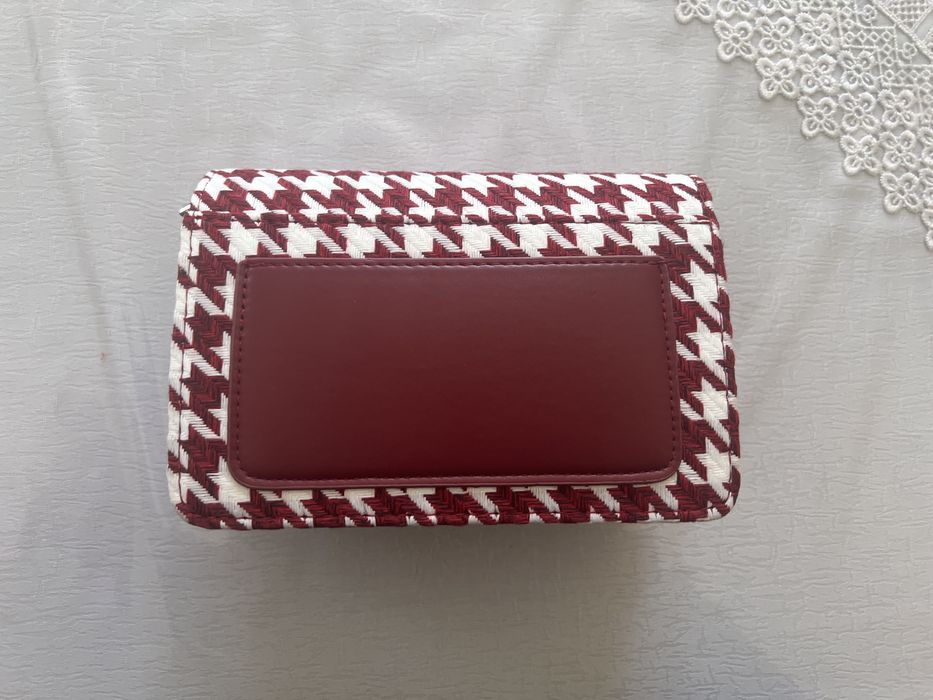 Сумочка с ремешком