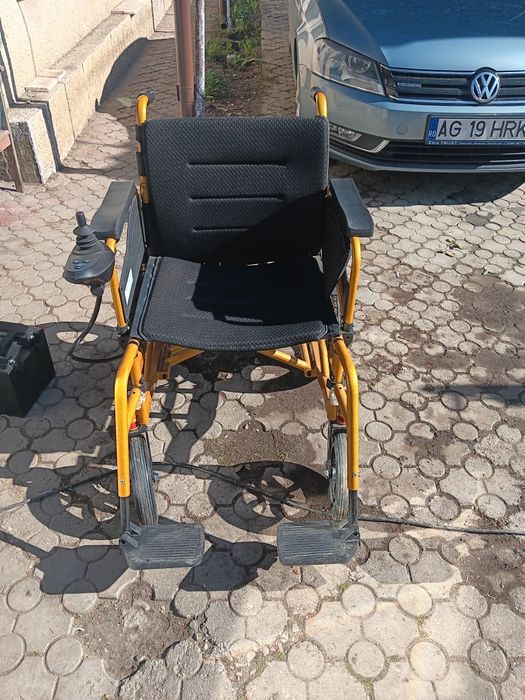 Căruț electric pentru persoane cu handicap