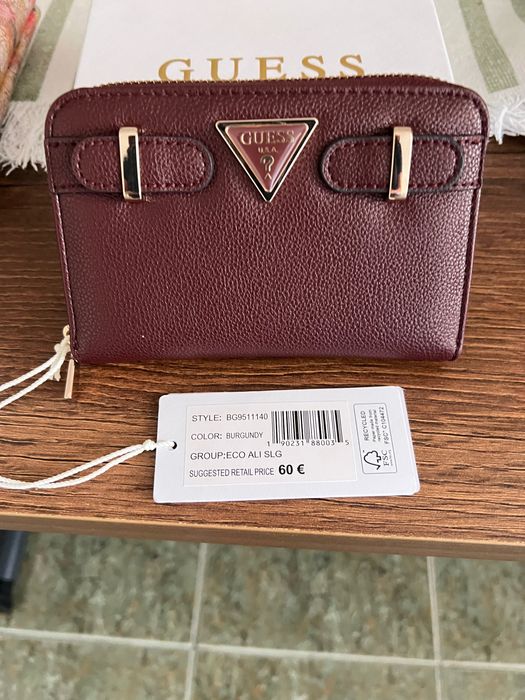 Портмоне Guess цвят бордо