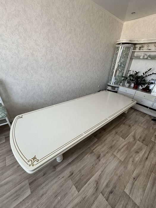 Продам Стол гостинный со стульями