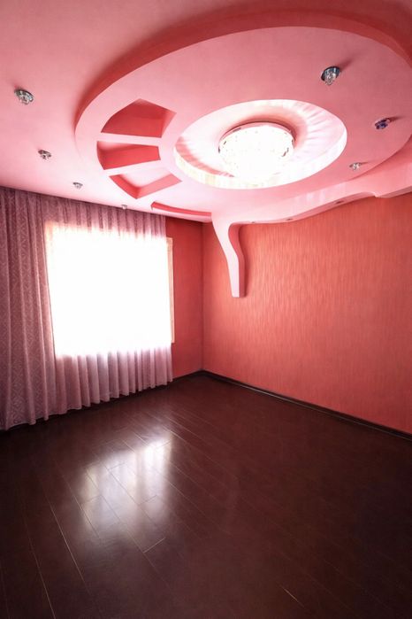 Продается 3 комнатная квартира. Массив Куйлюк-5. Сергелийский район.