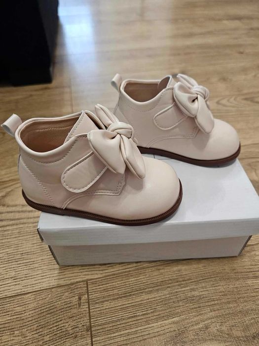 Детски обувки / боти  - 25 номер