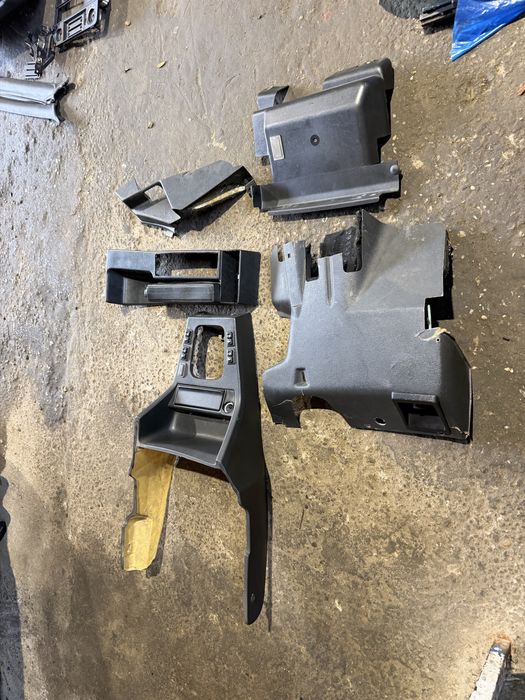 Proiectoare franta / ceasuri 6cyl / kit yale 2 chei / mocheta e30 cabrio urs ursulet