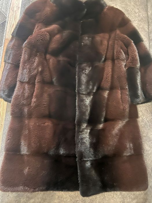 Продам норковую шубу