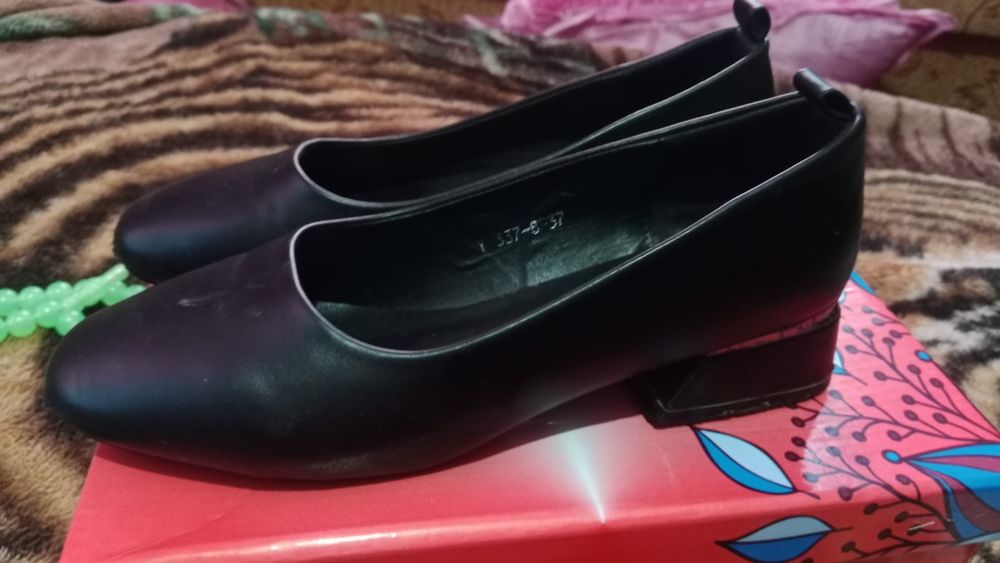 Продам срочна туфли