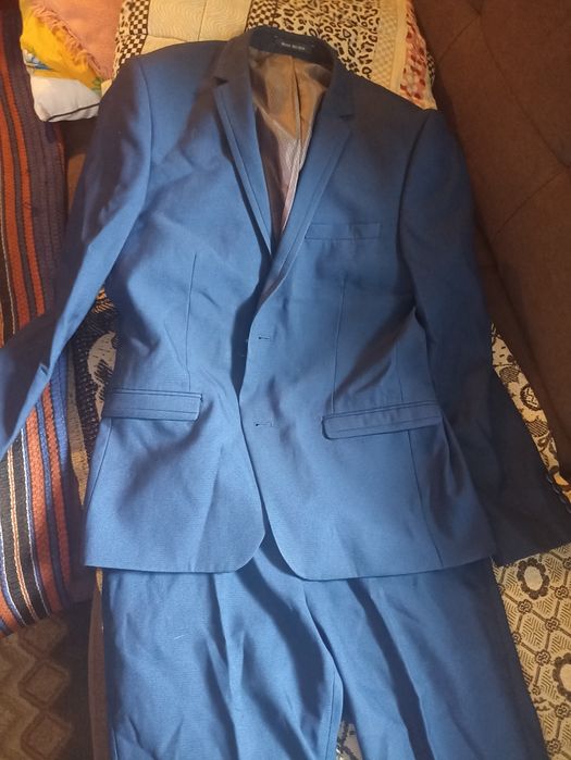 Продам одежду для школы на мальчика