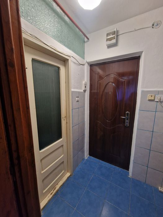 Vând camera de cămin!