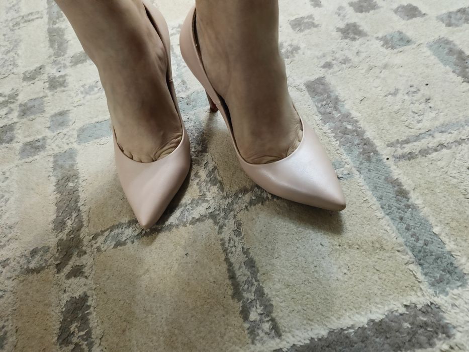 Красивые туфли 37р . Перламутр