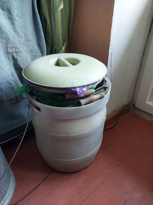 Продаю  всякую кухонную утварь