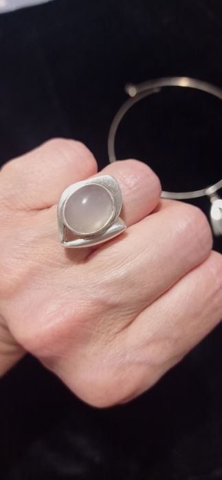 Сребърно бижу уникат, с лунен камък