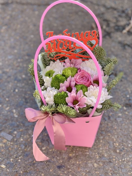 Цветы в кашпо с топером