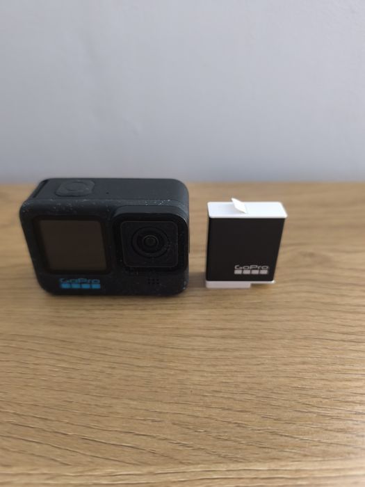 GoPro 12 black, plus ce se vede in poze . Stare perfectă.