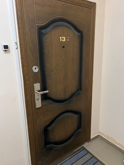 Продам входную дверь