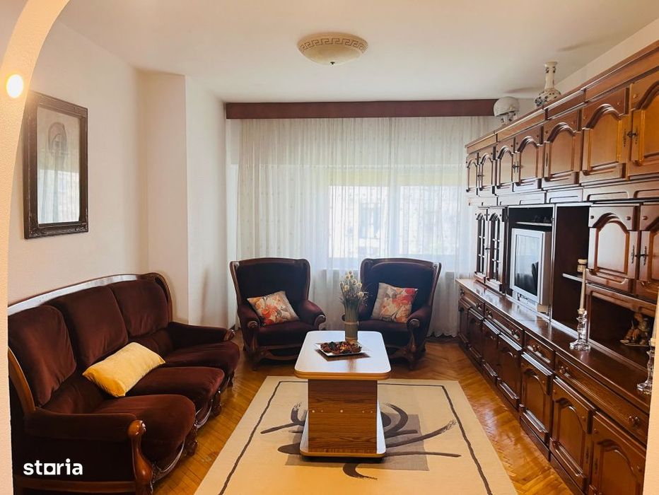 Apartament ultracentral, 3 camere, cu priveliste de vis, langa Mercur