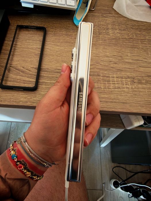 Samsung Galaxy fold 5