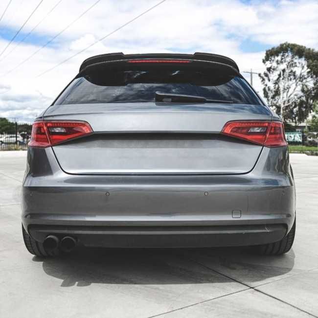 Eleron Luneta Portbagaj Spoiler RS Style ptr AUDI A3 8V, Negru Lucios