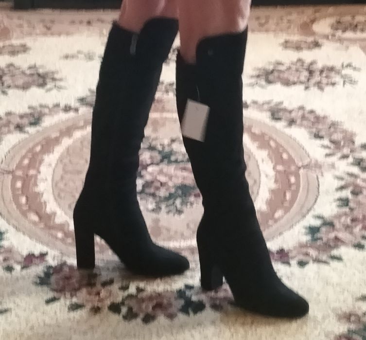 Продам новые демисезонные сапоги