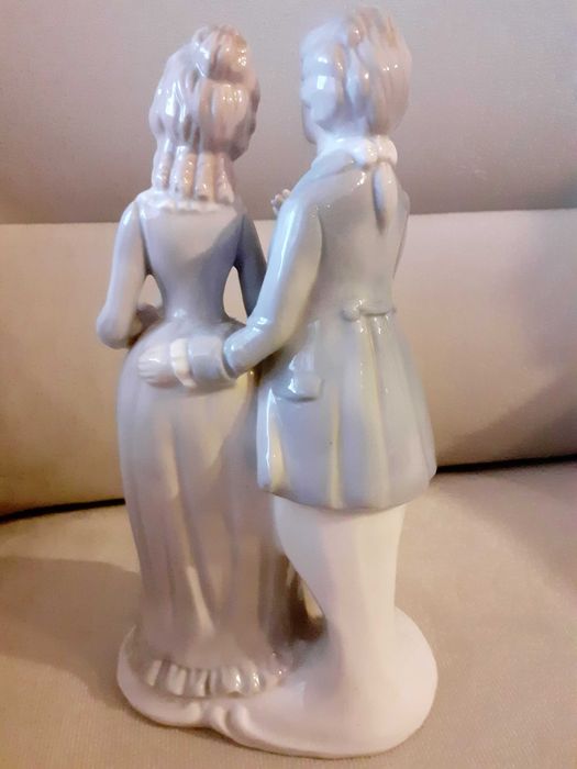 Порцеланова фигура "Кралска двойка"