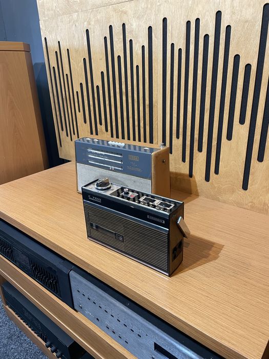 Radio casetofon grundig c200