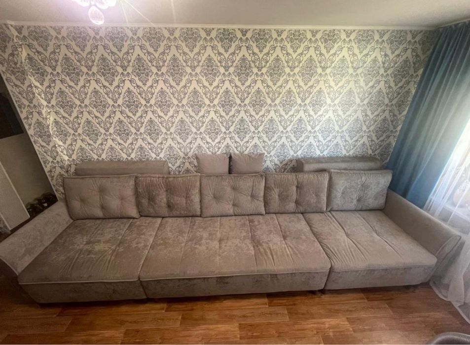 Продам диван большой в отличном состоянии