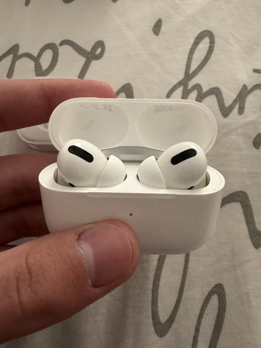 Безжични слушалки - Airpods pro gen 1