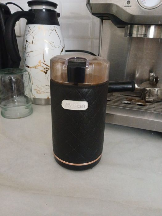 Продам кофемашину BORK