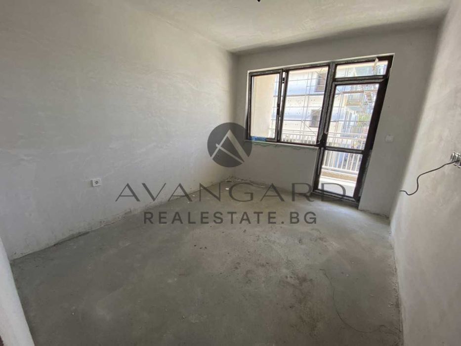Продава се Двустаен апартамент в Пловдив, Остромила - 71 кв.м за 1662 €/кв.м - Снимка #2