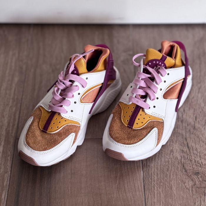 Adidași NIKE Air Huarache de femei mărimea 36