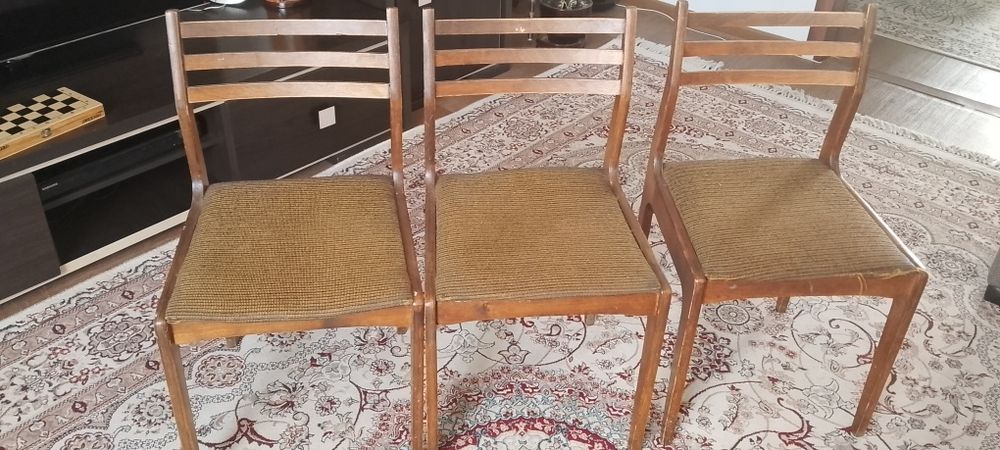 Продам 3 стула в хорошем состоянии
