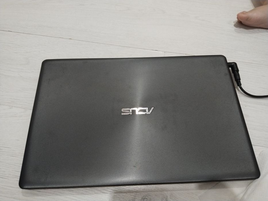 Продам ноутбук серии ASUS X550