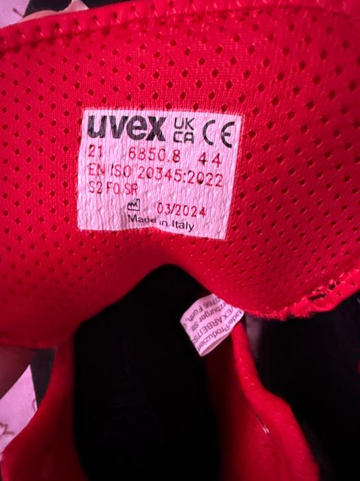 Vand Bocanci UVEX marimea 44