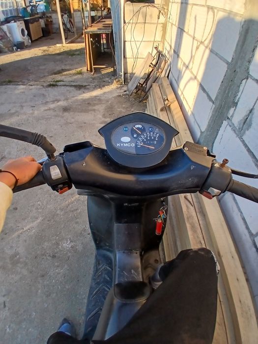 Vând sau schimb scuter kymco super 9 50cc