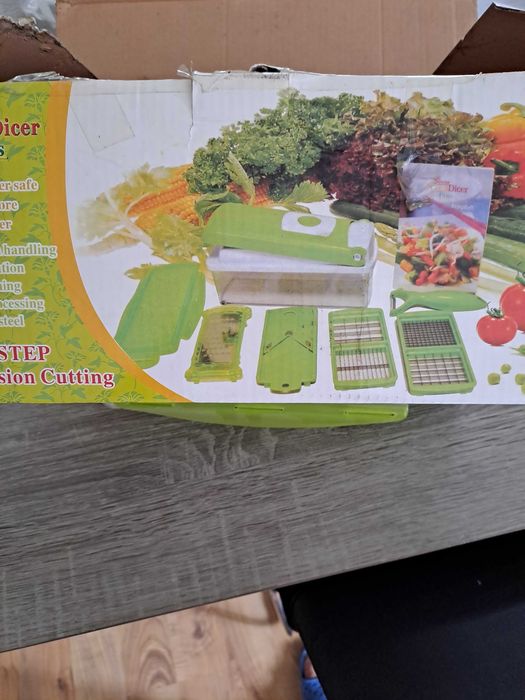 Aparat de maruntit legume NicerDicer