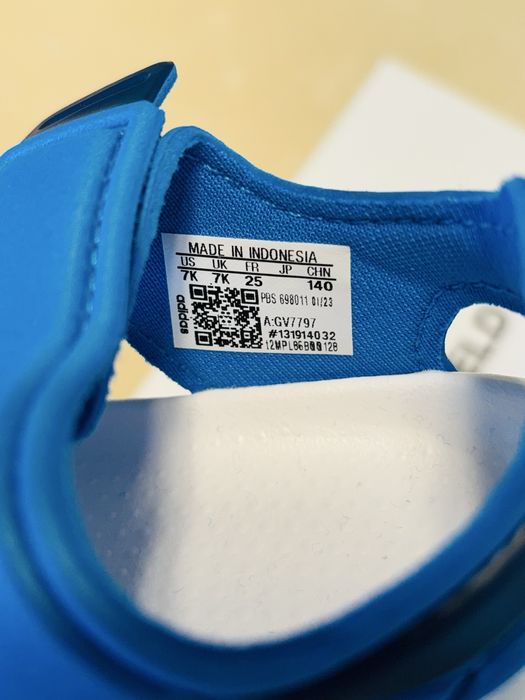 Sandale Adidas prntru copii nr 25 noi