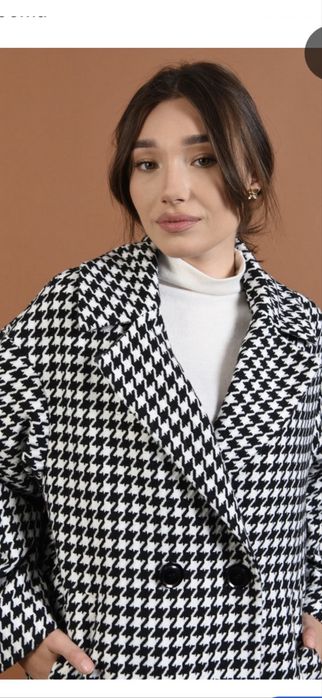 Palton dama model carouri