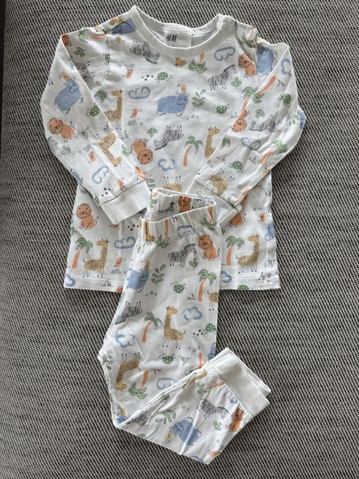 Памучни пижами с принт  9-12 м