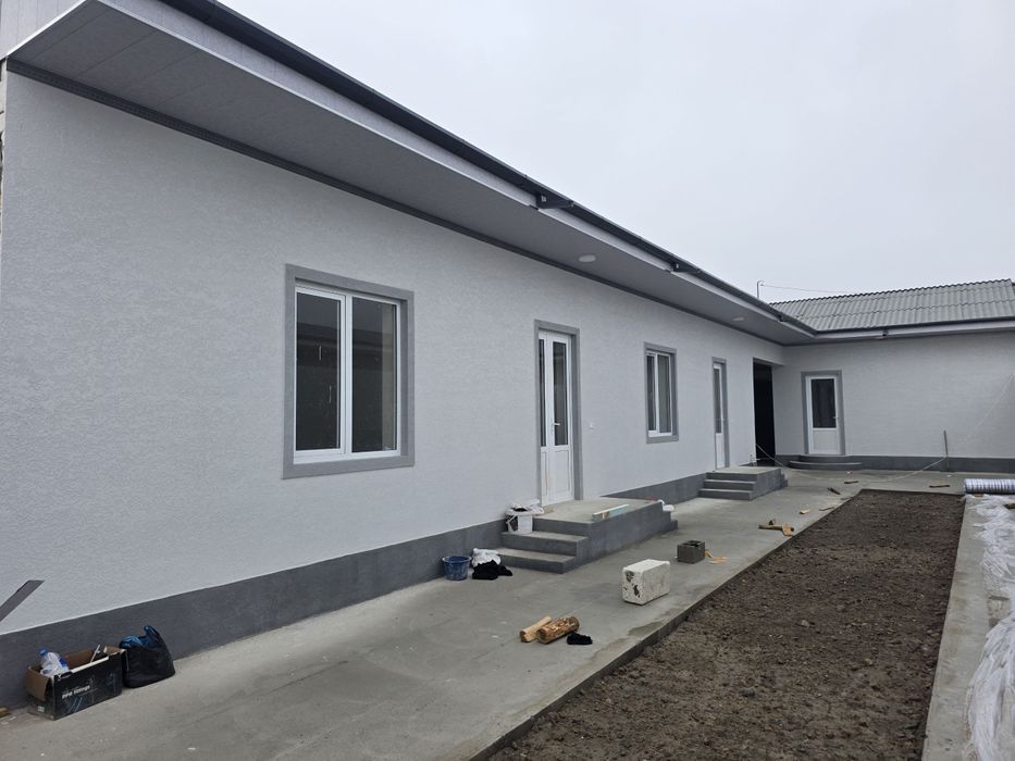 3 sotix yangi qurilgan uy sotiladi Gazi bor!! svet suv bor Progres