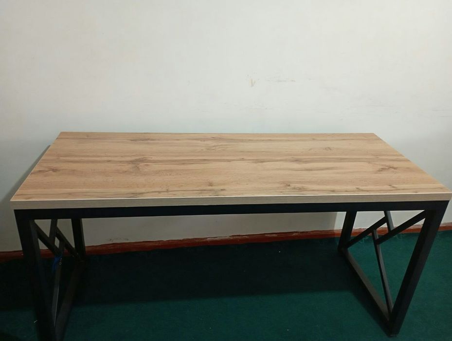 Камютер офисные с столь креслом