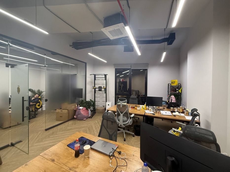 Аренда офис ор. Trilliant, Сквер, Юнусабад. Бизнес центр